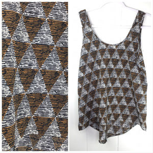 Women's XS Geometric Triangles Lightweight Split Tie-Back Tank Top